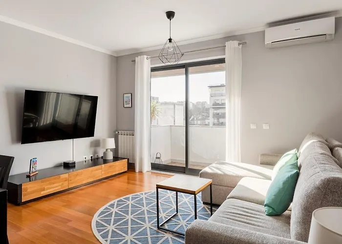 Elegant Flat In Benfica - 10 Min To City Center