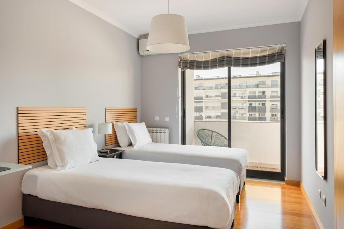 Elegant Flat In Benfica - 10 Min To Center Apartment