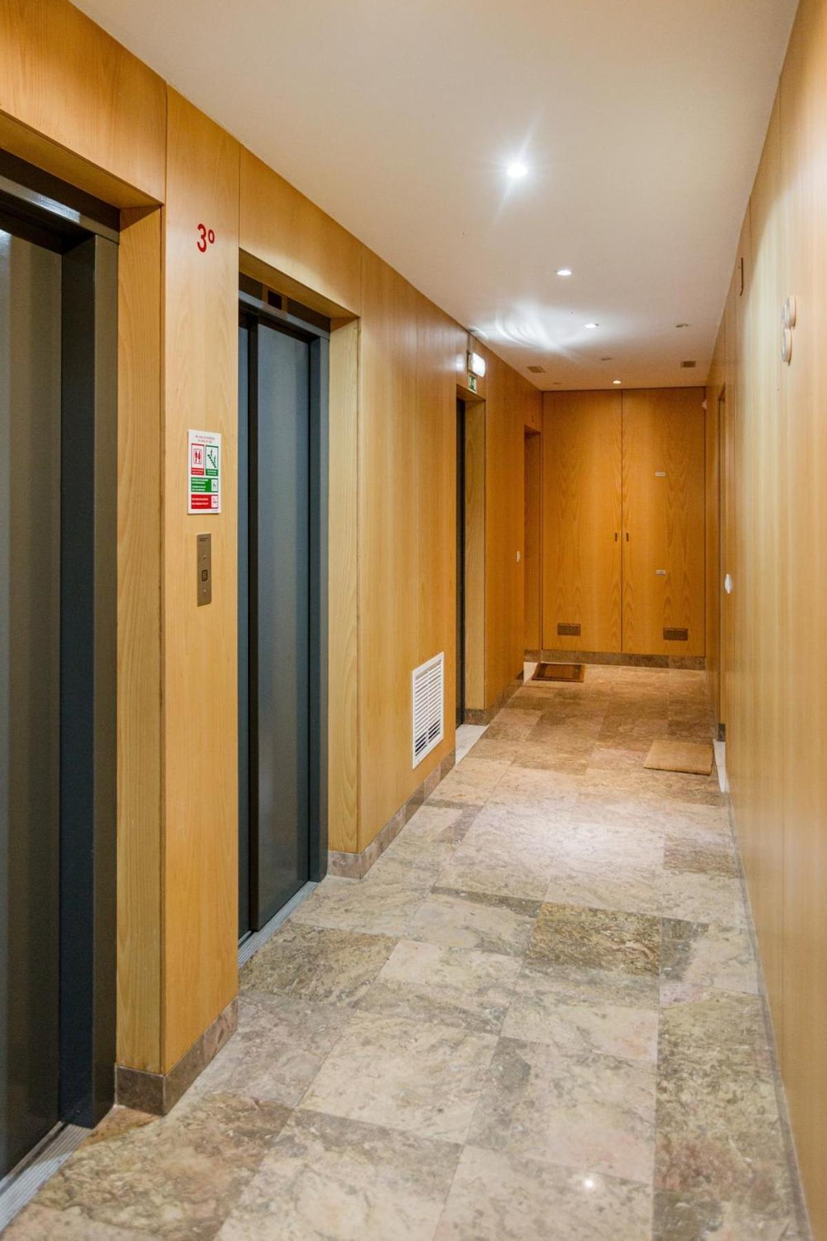 Elegant Flat In Benfica - 10 Min To Center * Lissabon