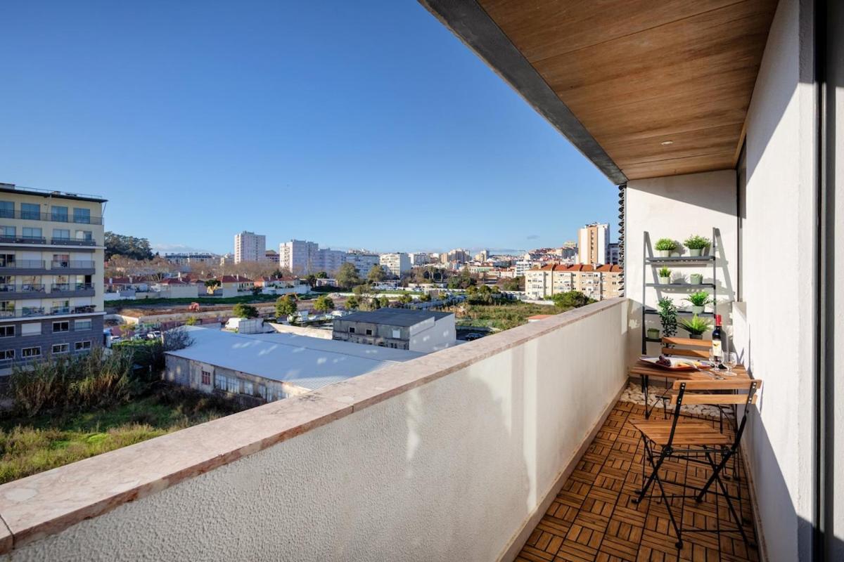 Elegant Flat In Benfica - 10 Min To Center *