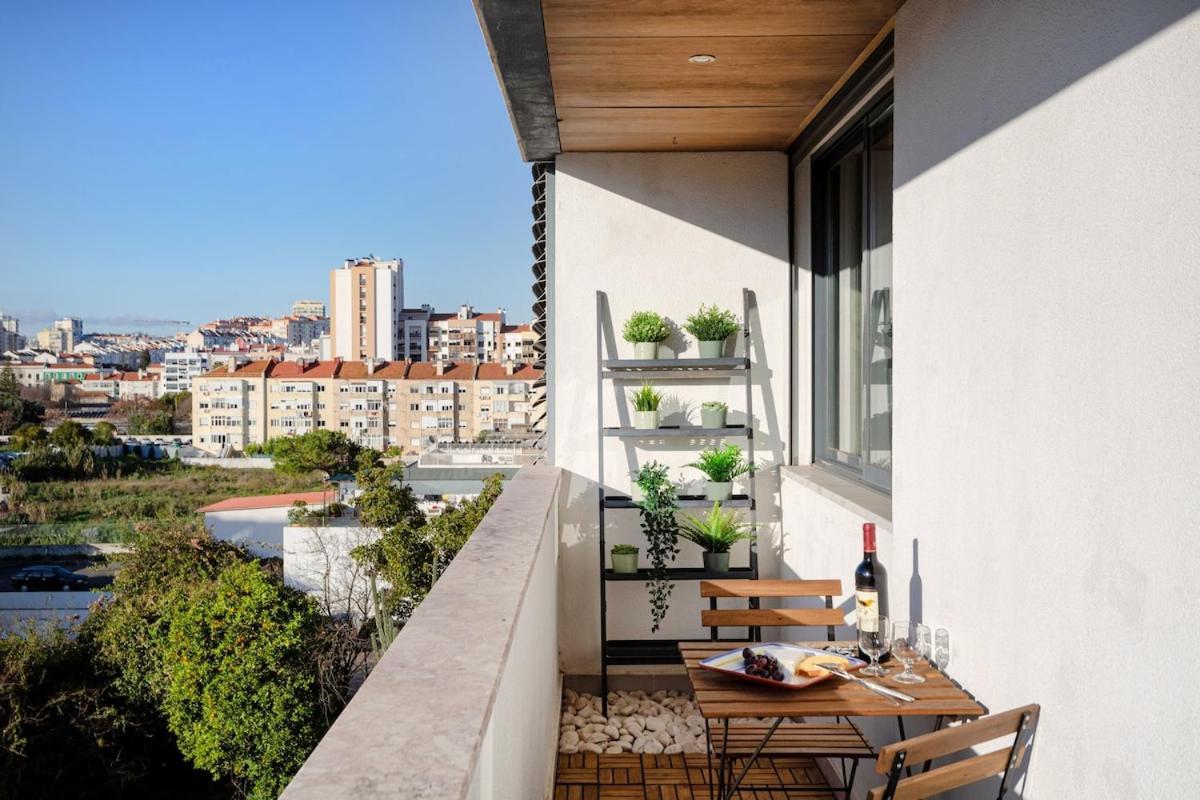 Elegant Flat In Benfica - 10 Min To Center Lissabon